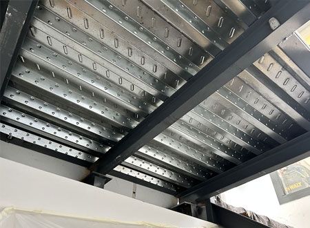 Reforma del hueco escalera para crear una habitación